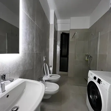 Comfort Iv Апартаменты Тирана